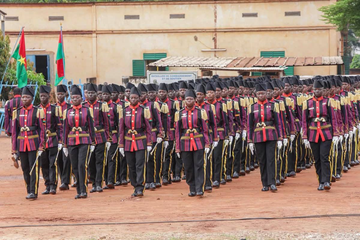 🇧🇫 Au Burkina Faso, plus de 130 officiers rejoignent les rangs des forces armées